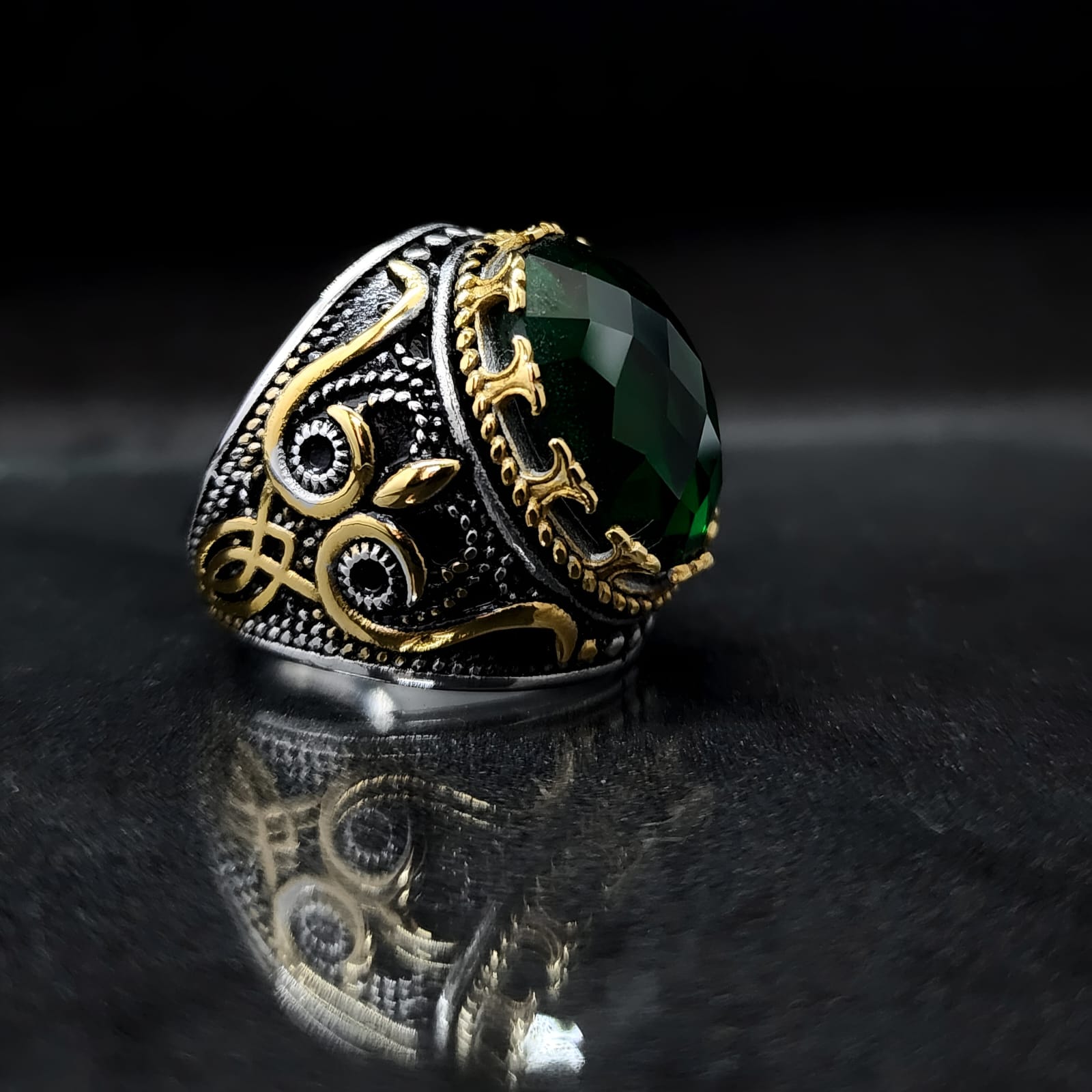 Green Gema Ring