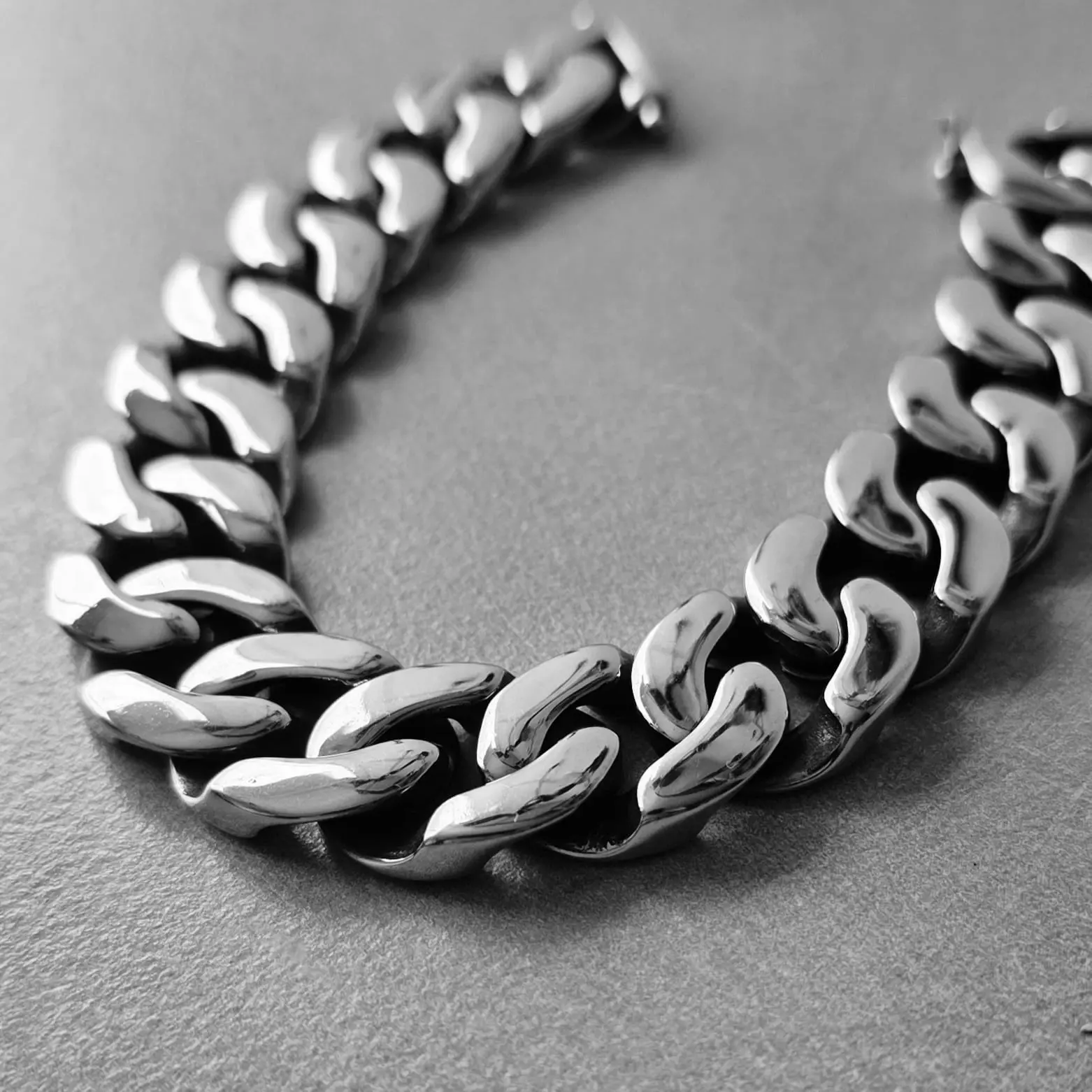 Flat Kobal Brazalete