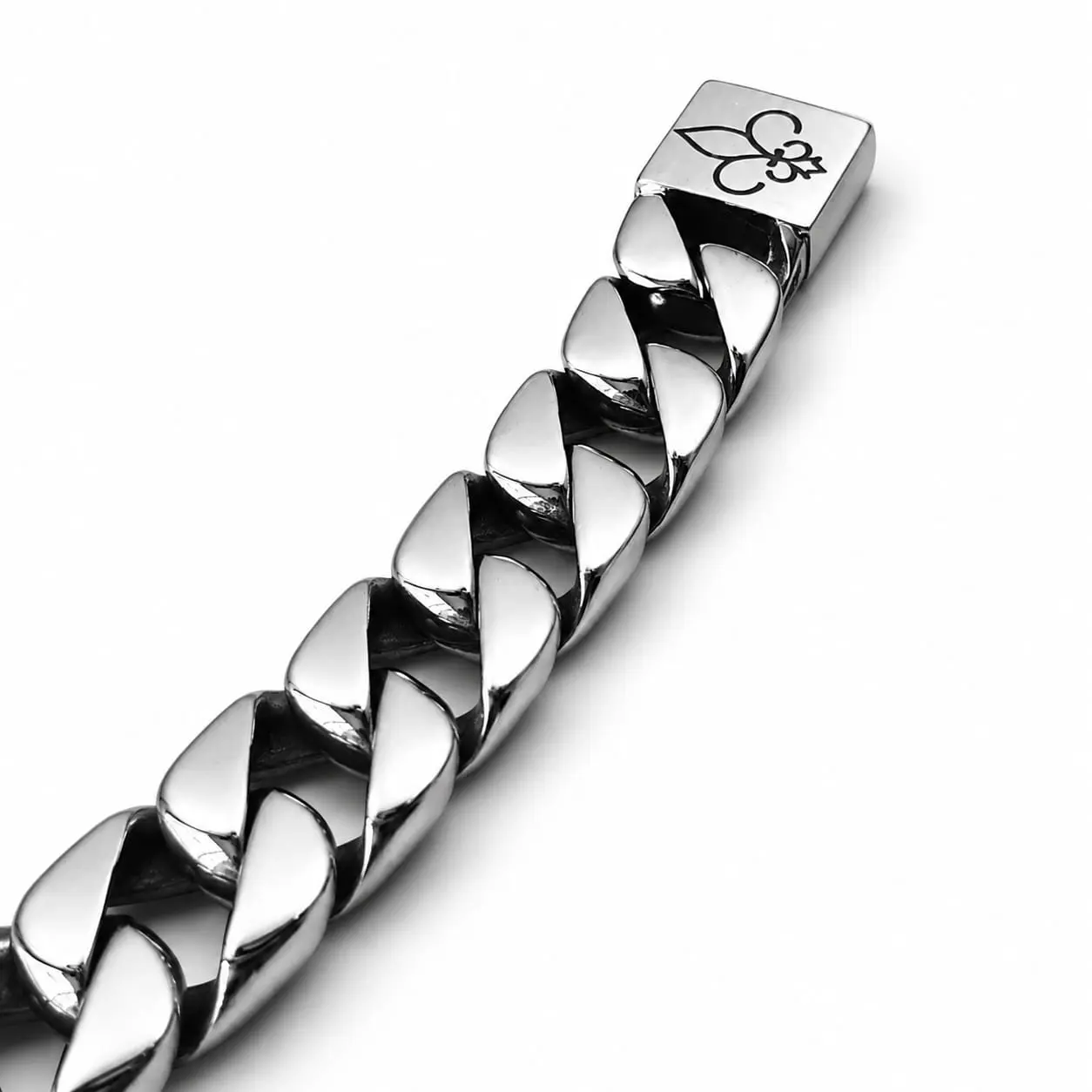 Lis Cuban Brazalete