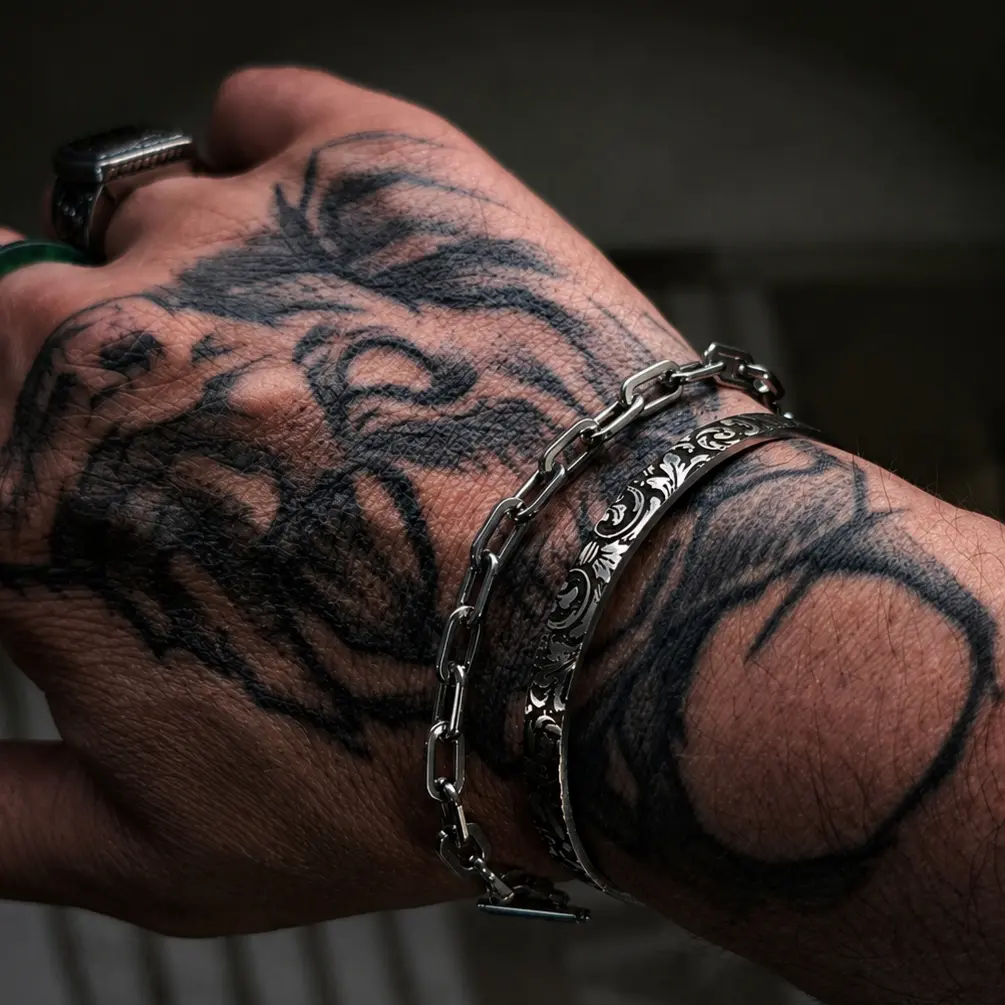 Western Cuff
