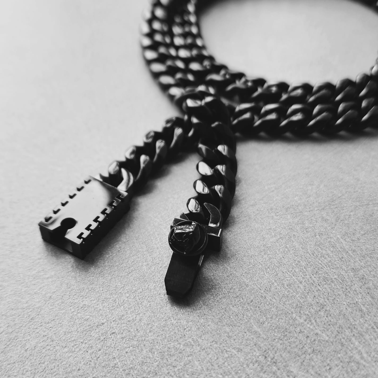 Armor Black Chain